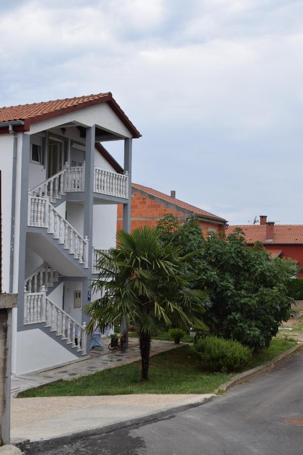 Apartments Malinska-Kajkic ภายนอก รูปภาพ